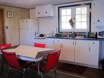 cabin5_kitchen