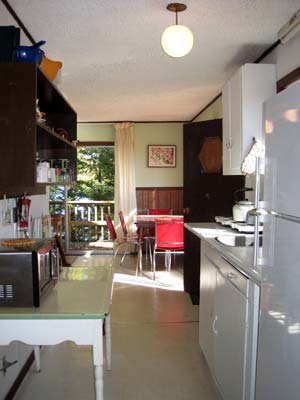 cabin7_kitchen